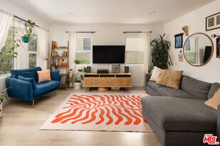 4540 Catalpa St in Los Angeles, CA - Building Photo