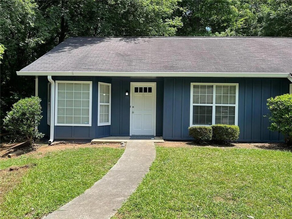 5140 Farm Pl Dr NE in Woodstock, GA - Building Photo