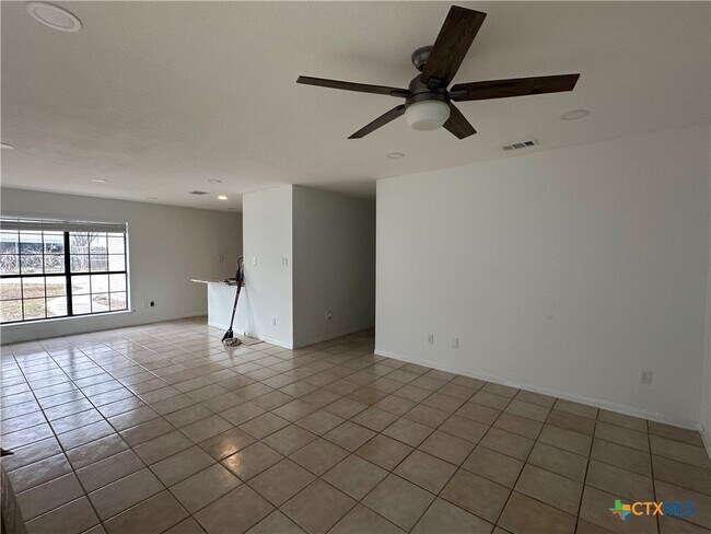 136 Discovery Ln in San Marcos, TX - Building Photo - Building Photo
