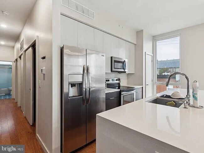 820 E Thompson St in Philadelphia, PA - Building Photo - Building Photo