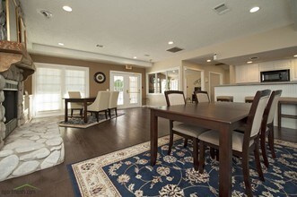 Trinity Mills in Carrollton, TX - Building Photo - Interior Photo