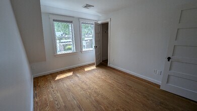 581 Kearsarge Way in Portsmouth, NH - Building Photo - Building Photo