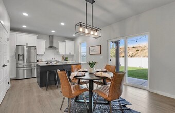 273 S Legacy Ridge Dr in Liberty Lake, WA - Foto de edificio - Building Photo