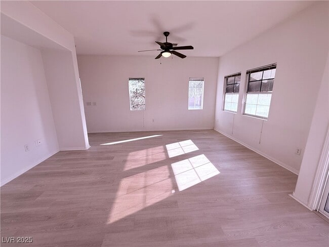 3805 Ormond Beach St in Las Vegas, NV - Building Photo - Building Photo