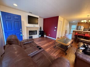 221 Valley Station Cir in Buellton, CA - Building Photo - Building Photo