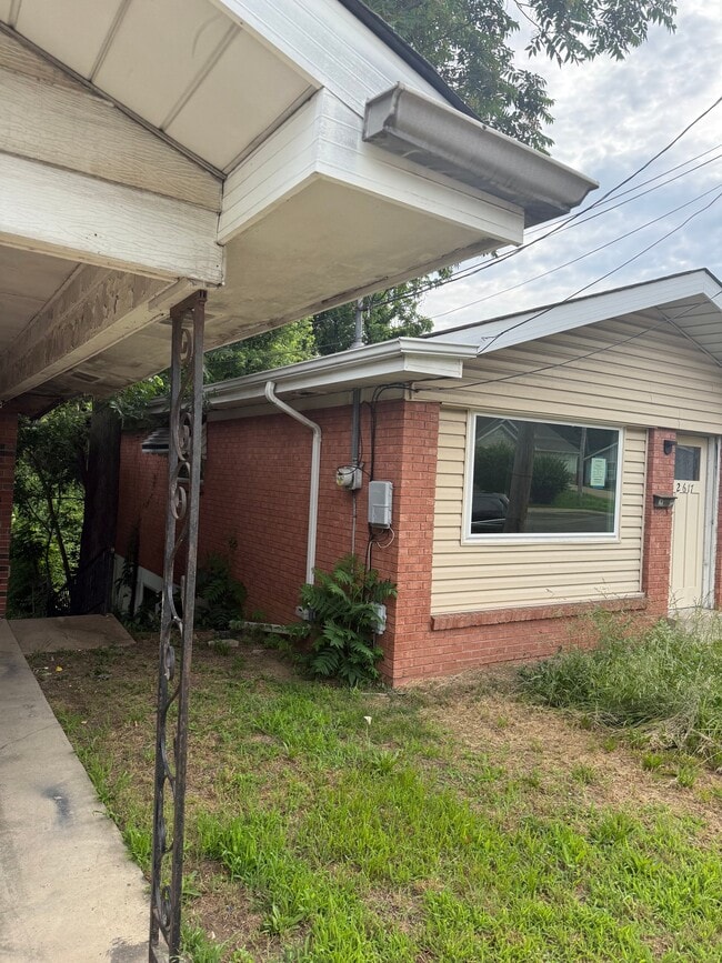 property at 2617 Hord Ave