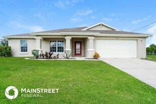 1012 NW 15th Ave in Cape Coral, FL - Building Photo