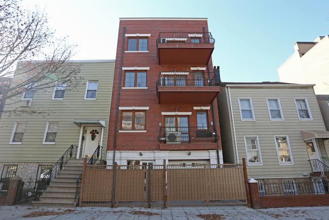 149 Newell St in Brooklyn, NY - Building Photo - Building Photo