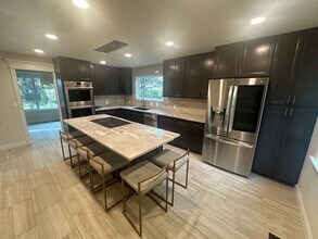 12211 S 102nd E Ave in Bixby, OK - Building Photo - Building Photo