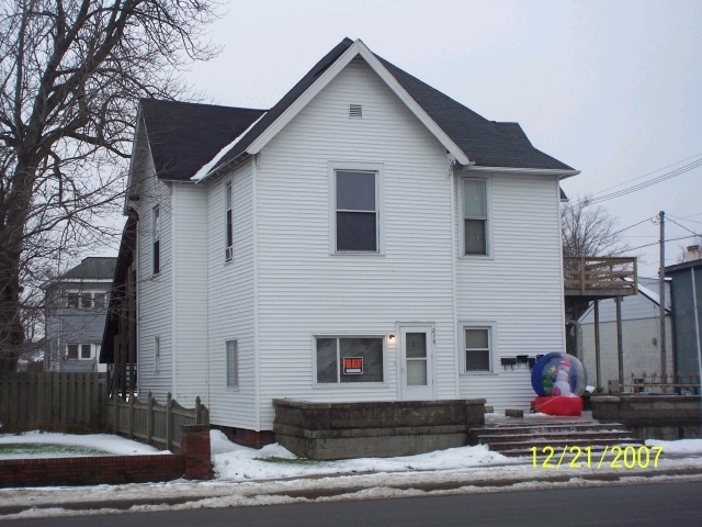 217 E South St in Lebanon, IN - Foto de edificio