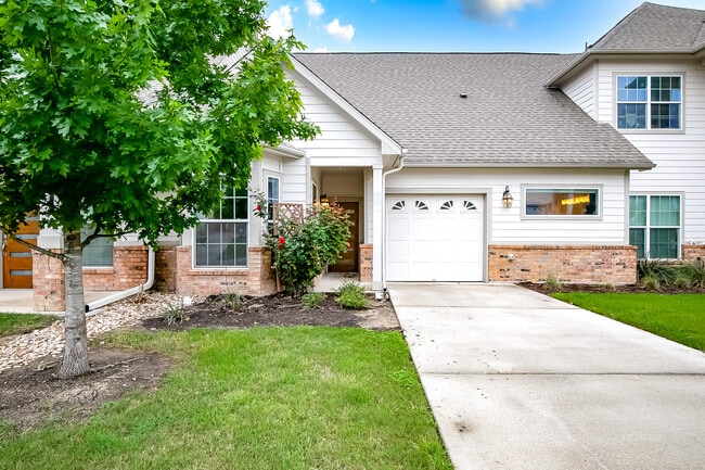property at 12152 Abbey Glen Ln