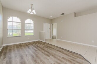 15321 Sandy Hook Ln in Clermont, FL - Foto de edificio - Building Photo