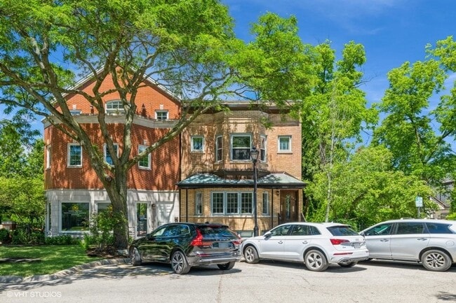 383 Park Ave in Glencoe, IL - Building Photo - Building Photo