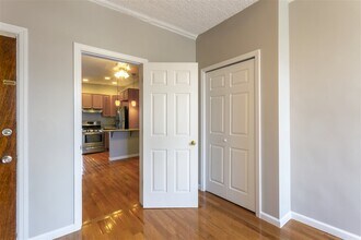 145 Brunswick St-Unit -4L in Jersey City, NJ - Building Photo - Building Photo