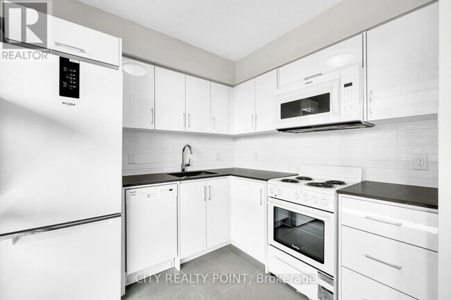 33 Isabella St in Toronto, ON - Building Photo - Building Photo
