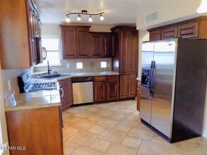 5473 Roger Maris Dr in El Paso, TX - Building Photo - Building Photo