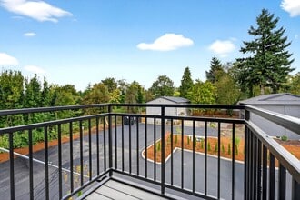 Powell Heights in Portland, OR - Building Photo - Building Photo