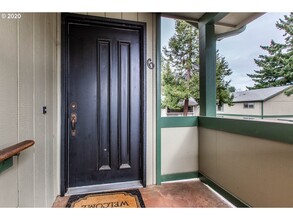 600 Cherry Dr, Unit Apt 6 in Eugene, OR - Foto de edificio - Building Photo