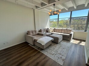 102 E Liberty in Savannah, GA - Building Photo - Building Photo