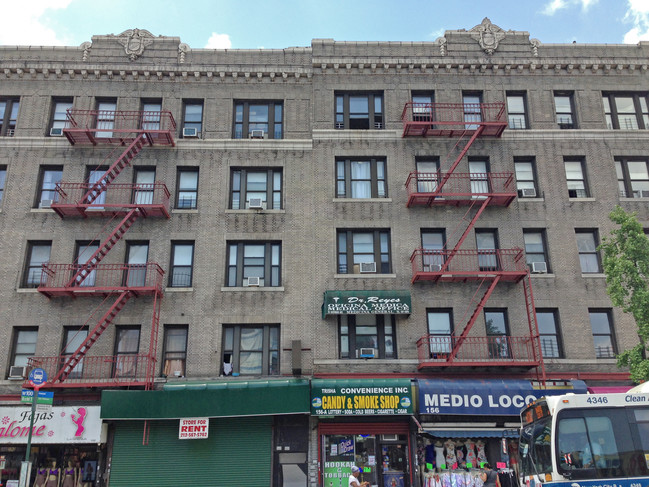 156-158 Dyckman St in New York, NY - Foto de edificio - Building Photo