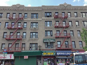 156-158 Dyckman St in New York, NY - Building Photo - Building Photo