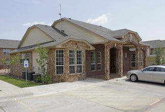 Lakeside RGLLC in Granbury, TX - Foto de edificio - Building Photo