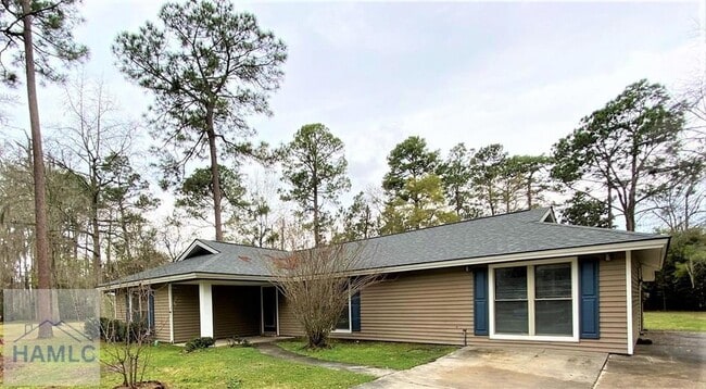 621 Georgia Ave in Hinesville, GA - Building Photo - Building Photo