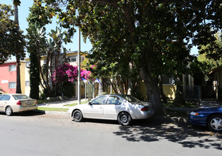 Barrington Palms Apartment in Los Angeles, CA - Building Photo - Building Photo