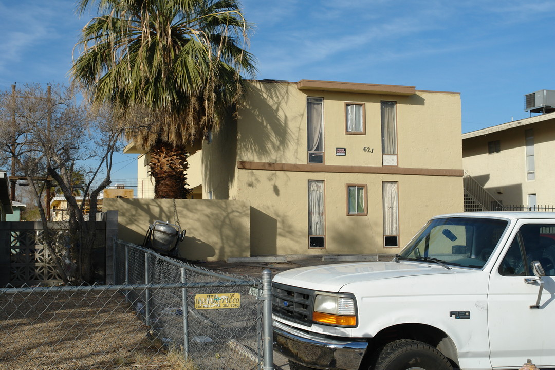 621 N 11th St in Las Vegas, NV - Building Photo