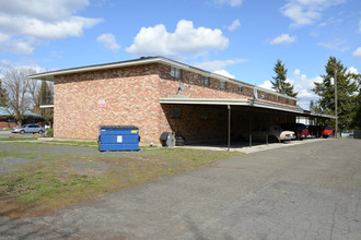 304 E Barker St in Medical Lake, WA - Building Photo - Building Photo