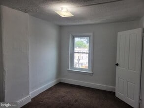 512 Chain St in Norristown, PA - Building Photo - Building Photo