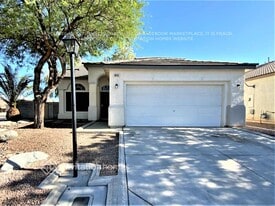 8013 Hidden Quail Ave in Las Vegas, NV - Building Photo