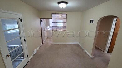 3601 Center Point Rd NE in Cedar Rapids, IA - Building Photo - Building Photo