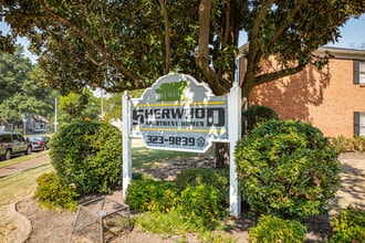 Sherwood Apartments in Memphis, TN - Foto de edificio - Building Photo