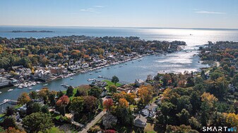 88 5 Mile River Rd in Darien, CT - Building Photo