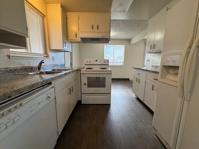 1380 Kittyhawk Ave in Gardnerville, NV - Building Photo - Building Photo