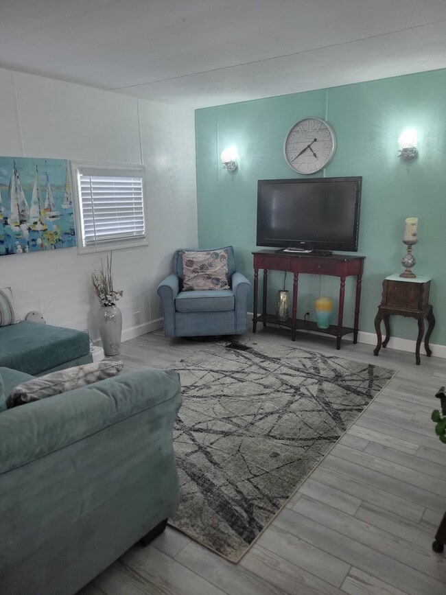 6450 Floral Ct in North Port, FL - Building Photo - Building Photo