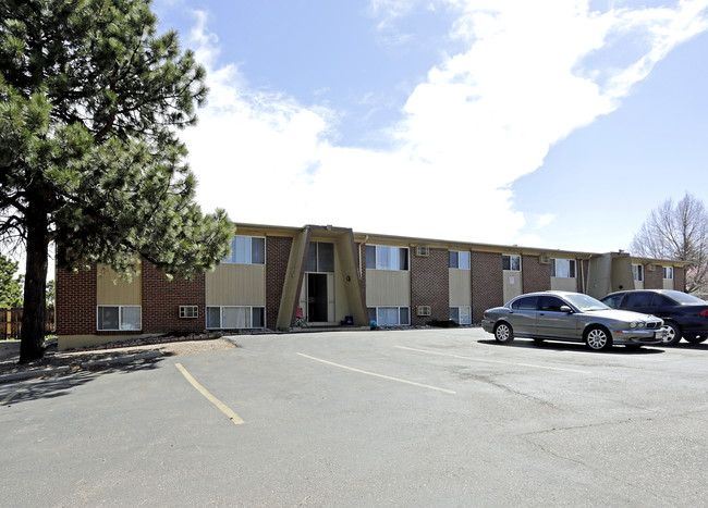 Forest Apartments in Colorado Springs, CO - Building Photo - Building Photo