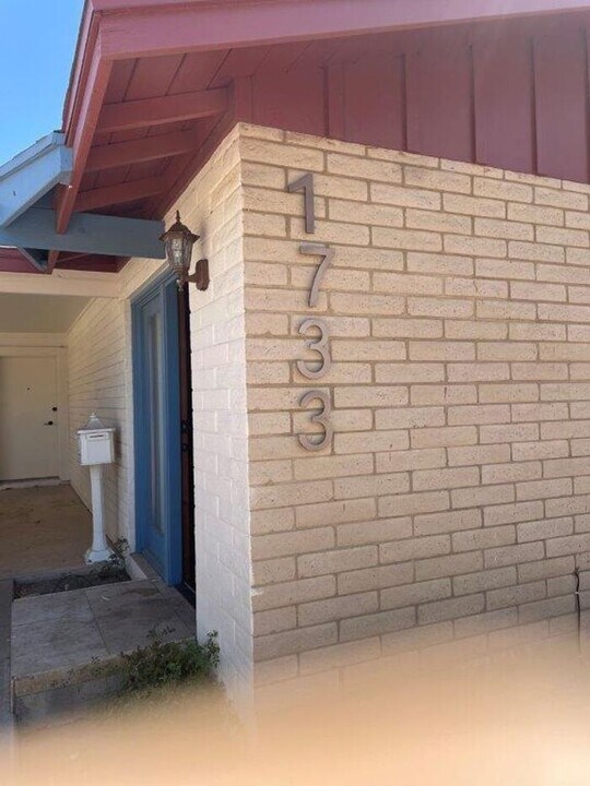 1733 E Campus Dr in Tempe, AZ - Building Photo