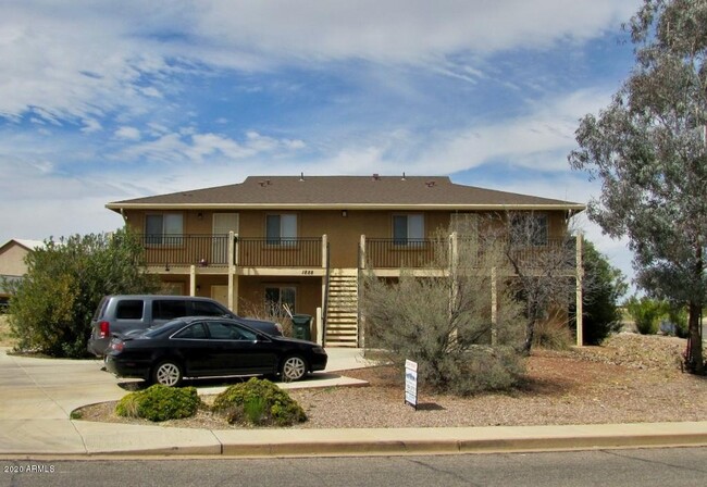 1888 Paseo De La Luna in Sierra Vista, AZ - Building Photo - Building Photo