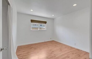 19860 Claremont Ln in Huntington Beach, CA - Building Photo