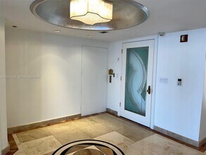 2600 Island Blvd in Aventura, FL - Foto de edificio - Building Photo