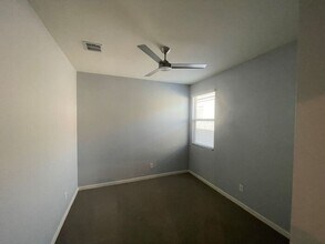12573 W Northview Ave in Glendale, AZ - Building Photo - Building Photo