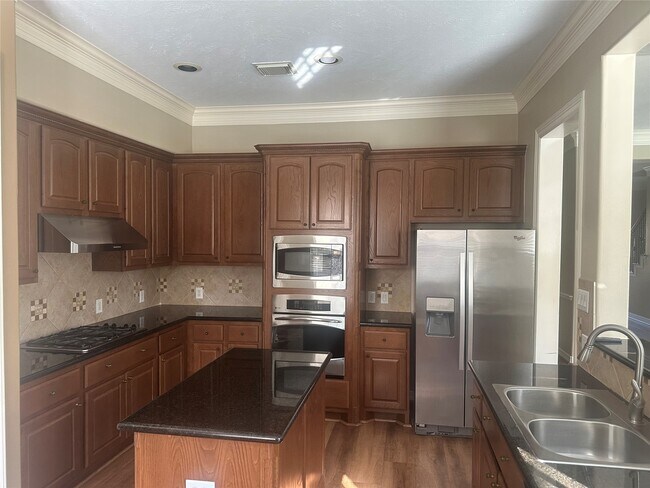 11627 Royal Oaks Trce