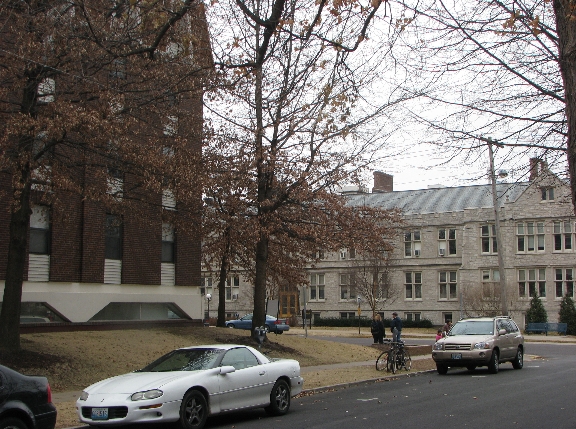 University Place Apartments in Columbia, MO - Foto de edificio - Building Photo