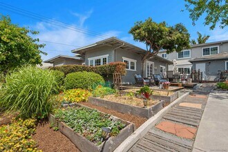 1971 Ebers St in San Diego, CA - Building Photo - Building Photo