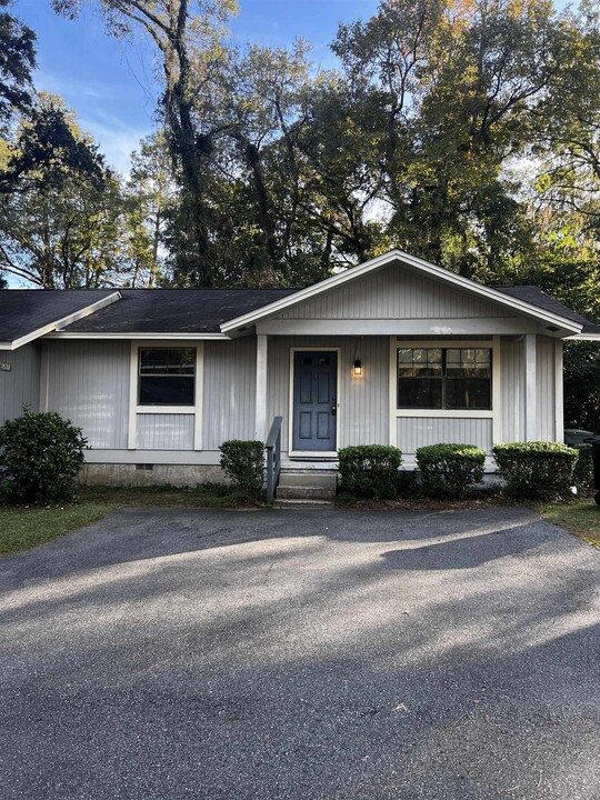 1537 Coombs Dr in Tallahassee, FL - Building Photo