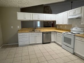 15951 Manfield Dr in Houston, TX - Building Photo - Building Photo