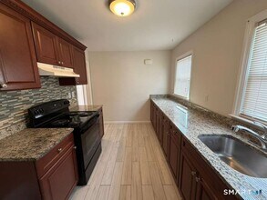 279 Clermont Ave in Bridgeport, CT - Building Photo - Building Photo