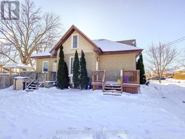 property at 25 Drummond St